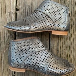 Cordani sandals. Size 37. Metallic Silver.